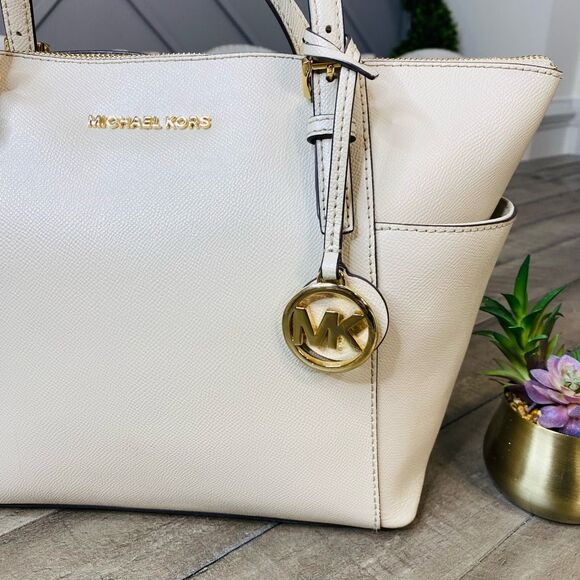 Michael Kors Marilyn Medium Saffiano Leather Tote Bag - Picture 3 of 12